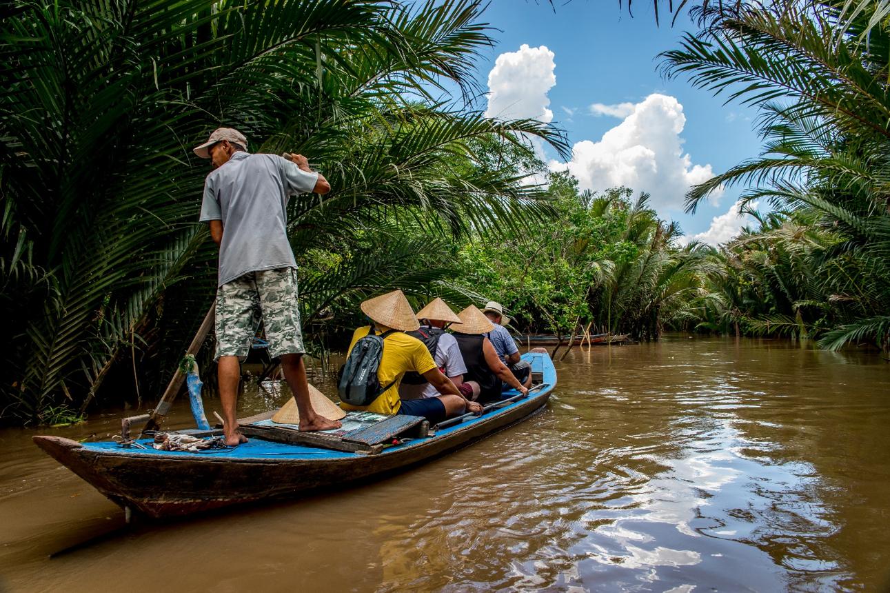 Tour chèo xuồng miền Tây